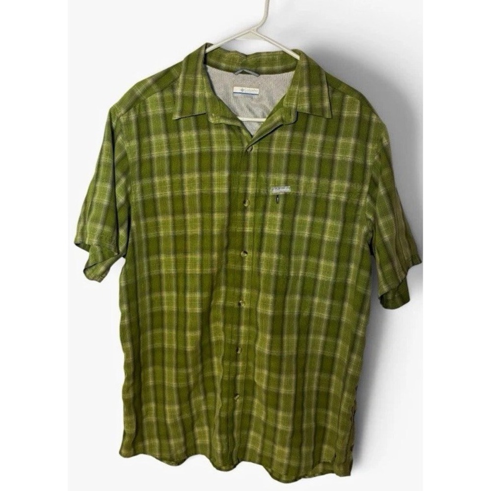 Columbia Men's Large Green Plaid Short Sleeve Button-Up Shirt Sun Protection
